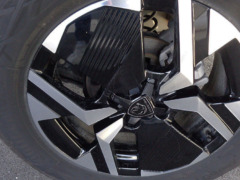 PEUGEOT 2008 ALLURE HYBRID eDCS6 foto 7