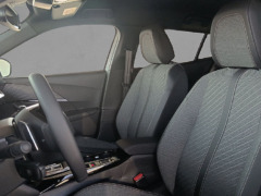 PEUGEOT 2008 ALLURE HYBRID eDCS6 foto 10