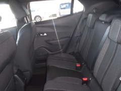 Peugeot 2008 Gasolina Allure foto 8